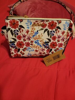 NWT Steve Madden Floral Crossbody Bag - Cream with Red & Blue Flowers